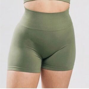 Alphalete  Amplify Shorts Dusty Green Small